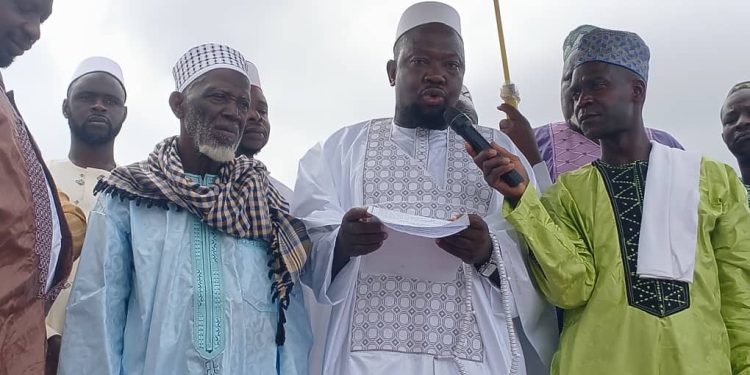 Kindia / Tabaski : L’imam Naby Soumah appelle à la retenue et met en garde la jeunesse contre le « Kush » à l’approche des élections