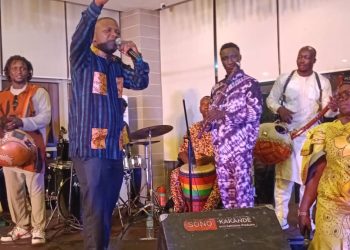 Culture & Leadership : L&rsquo;artiste André Flamy célèbre la résilience féminine et la jeunesse avec le concept « Guinée Forte »