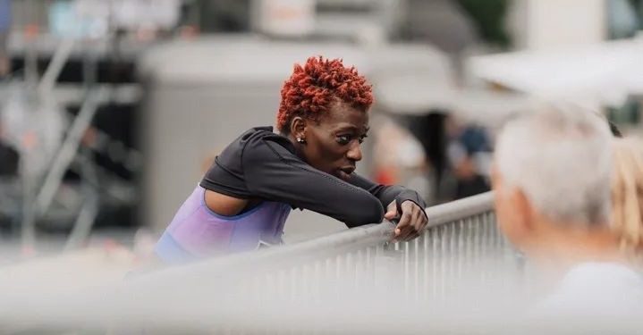 Scandale à la Fédération d’Athlétisme : La championne Fatoumata Balley clouée au sol faute de billet