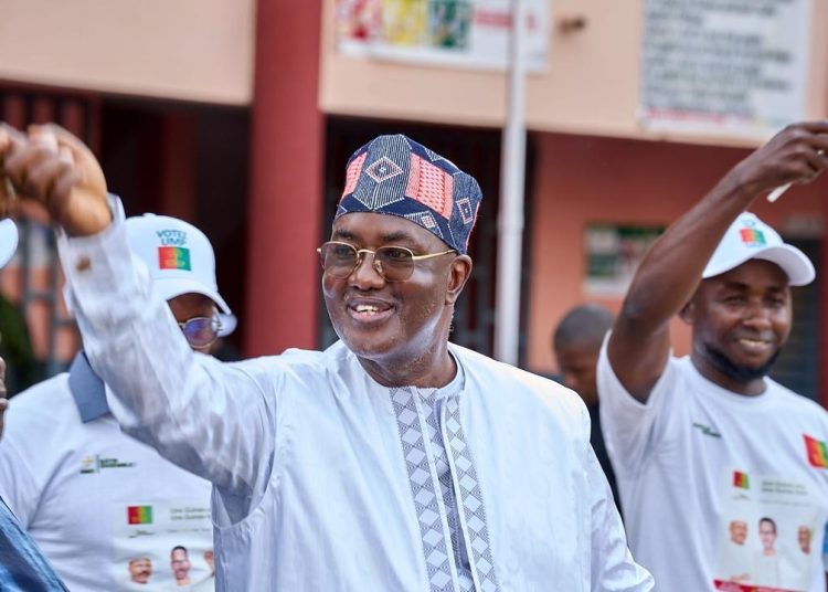 Législatives 2026 : le Professeur Hassane BAH officialise sa candidature sur la liste nationale de l’UMP
