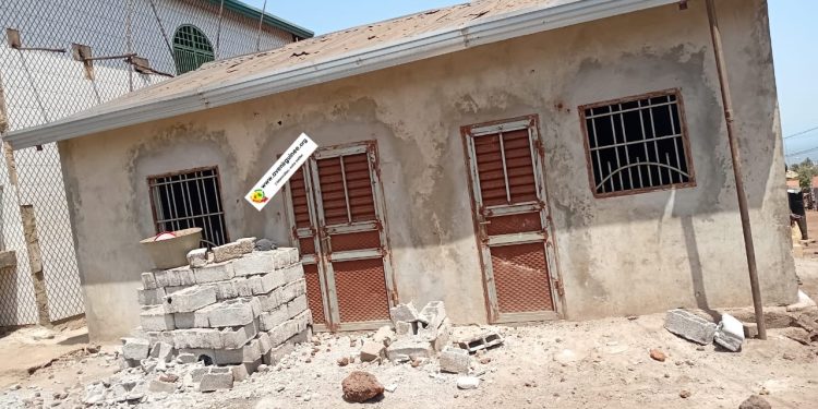 Scandale foncier à Gbessia : Une ancienne cheffe de quartier accusée d&rsquo;avoir vendu une mosquée et une morgue