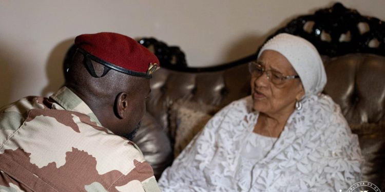 Décès d’Andrée Touré : L’hommage ému du président Mamadi Doumbouya