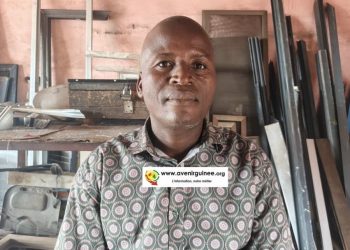 Artisanat à Conakry : Immersion dans le quotidien des professionnels de la vitrerie