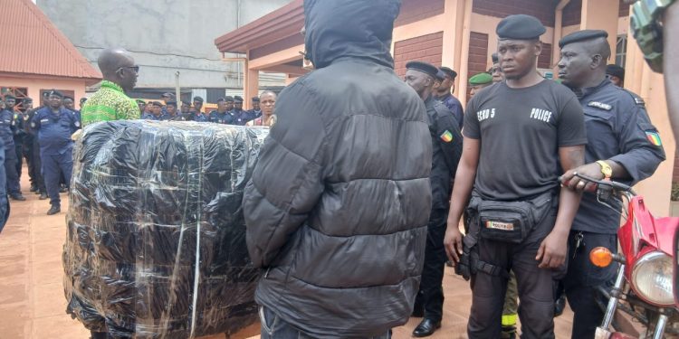 Kindia : Plus de 150 kg de chanvre indien saisis au barrage de Kabeleya, un suspect arrêté !