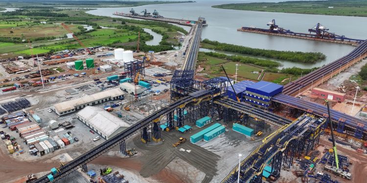 SimFer commence la mise en service progressive d’infrastructures clés au port de Morebaya