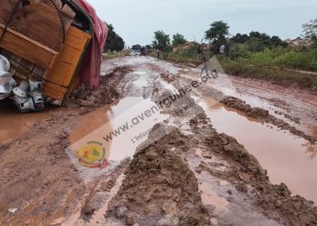 Camions versés, marchandises perdues : le cauchemar quotidien sur la route de Koubia et Mali Yembering