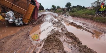 Camions versés, marchandises perdues : le cauchemar quotidien sur la route de Koubia et Mali Yembering