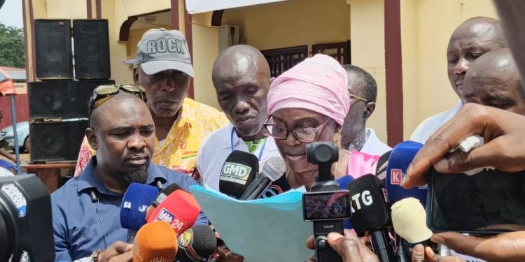 Journée mondiale des enseignants en Guinée : le SLECG célèbre la profession en différé