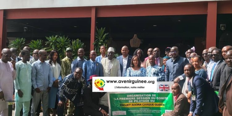 Transparence et gestion minière : Le CNOSCG et le Royaume-Uni lancent « Agora civique Guinée »Initié par le CNOSCG en partenariat avec l’ambassade du Royaume-Uni, ce projet vise à promouvoir la bonne gouvernance, la prévention des conflits et la participation citoyenne à travers le pays. Par Sona Sylla.