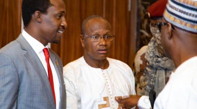 CRIEF : À la barre, Mandian Sidibé rejette les accusations et charge le conseiller personnel du chef de l’ÉtatÀ la barre de la CRIEF, l'ancien DG de l’OGP a rejeté les accusations de détournement de deniers publics portées contre lui, dénonçant un complot et incriminant le président du Conseil d'administration. ( Par Fodé Camara)